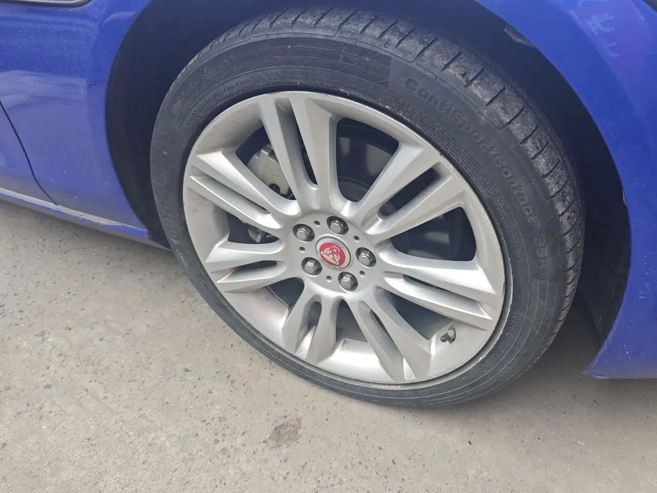 Jaguar XEL 2018 2.0T 200 PS Premium Edition — миниатюра 8