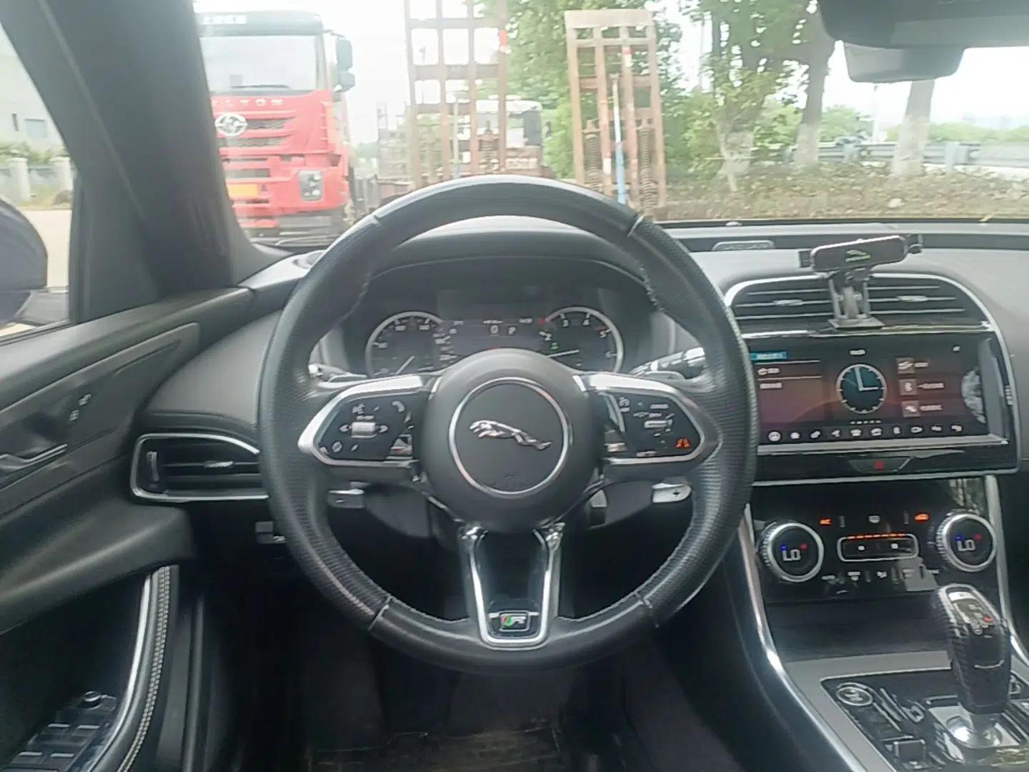 Jaguar XEL 2020 2.0T 200 PS R-DYNAMIC S Advanced Sport Edition — миниатюра 14