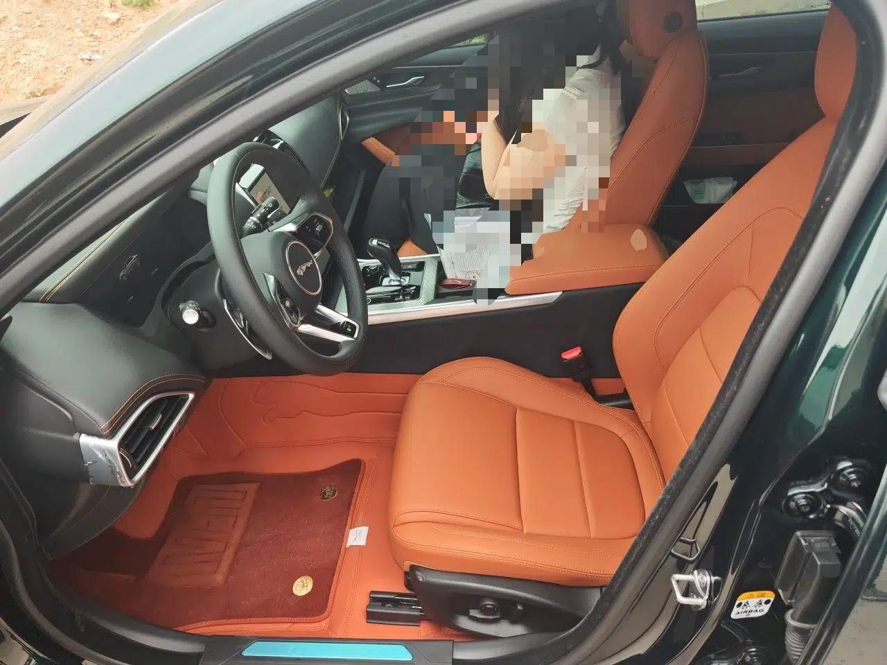 Jaguar XEL 2025 2.0T 250 PS R-DYNAMIC 90th Anniversary Edition — миниатюра 16