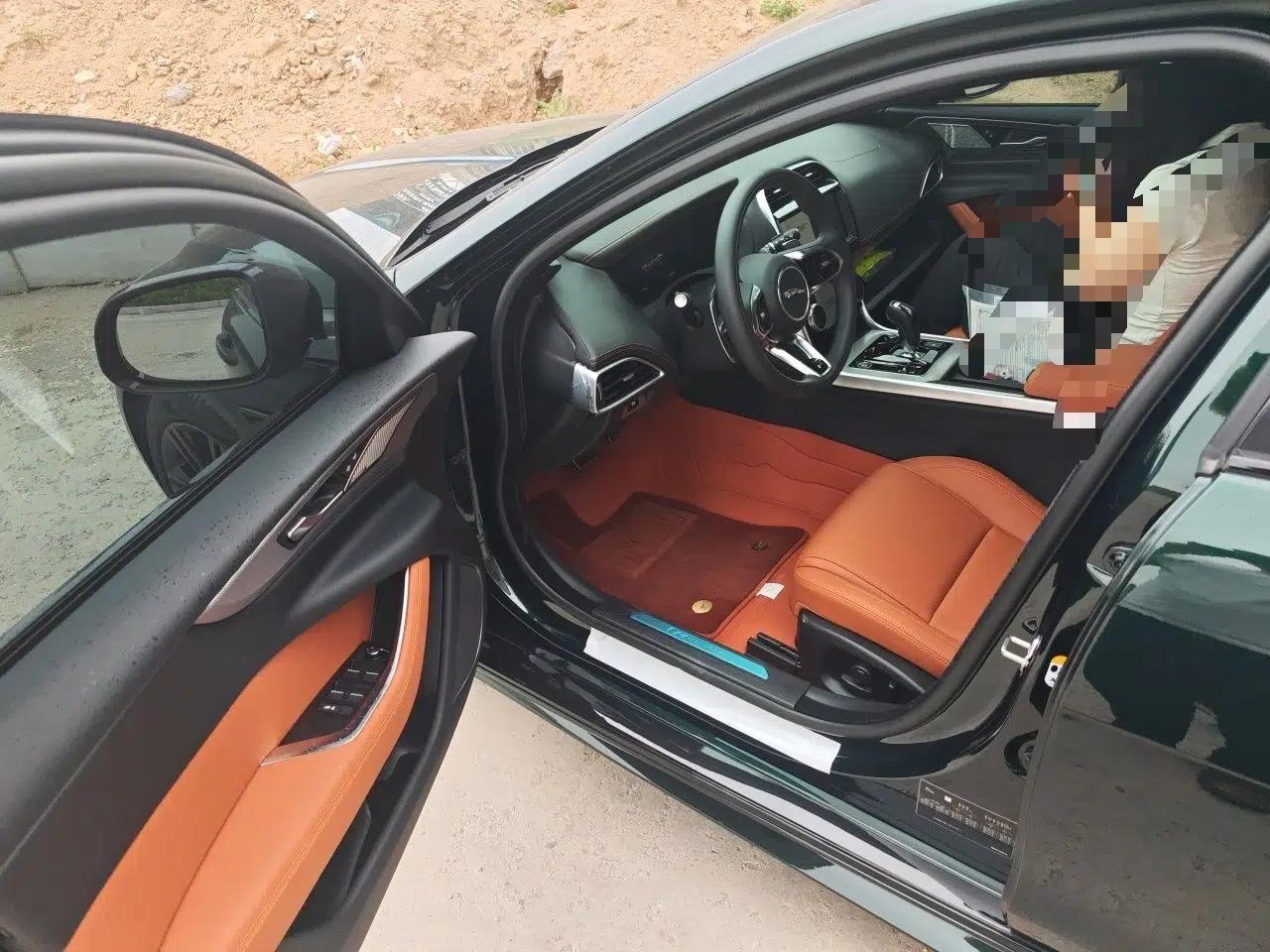 Jaguar XEL 2025 2.0T 250 PS R-DYNAMIC 90th Anniversary Edition — миниатюра 17