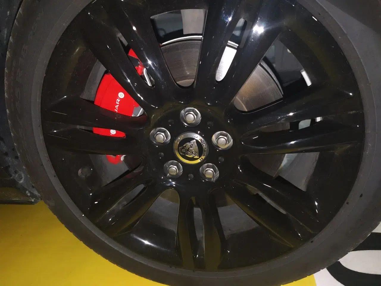 Jaguar XEL 2025 2.0T 250 PS R-DYNAMIC 90th Anniversary Edition — миниатюра 8