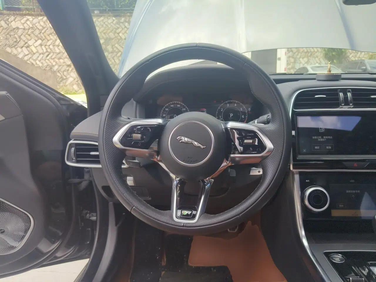 Jaguar XEL 2023 2.0T 250 PS R-DYNAMIC S Advanced Sport Edition — миниатюра 11