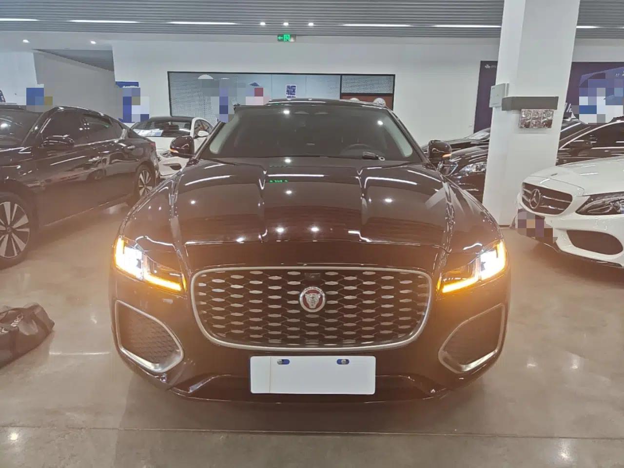 Jaguar XFL 2021 XFL 2.0T P200 Two-Wheel-Drive Elite Luxury Edition — миниатюра 2