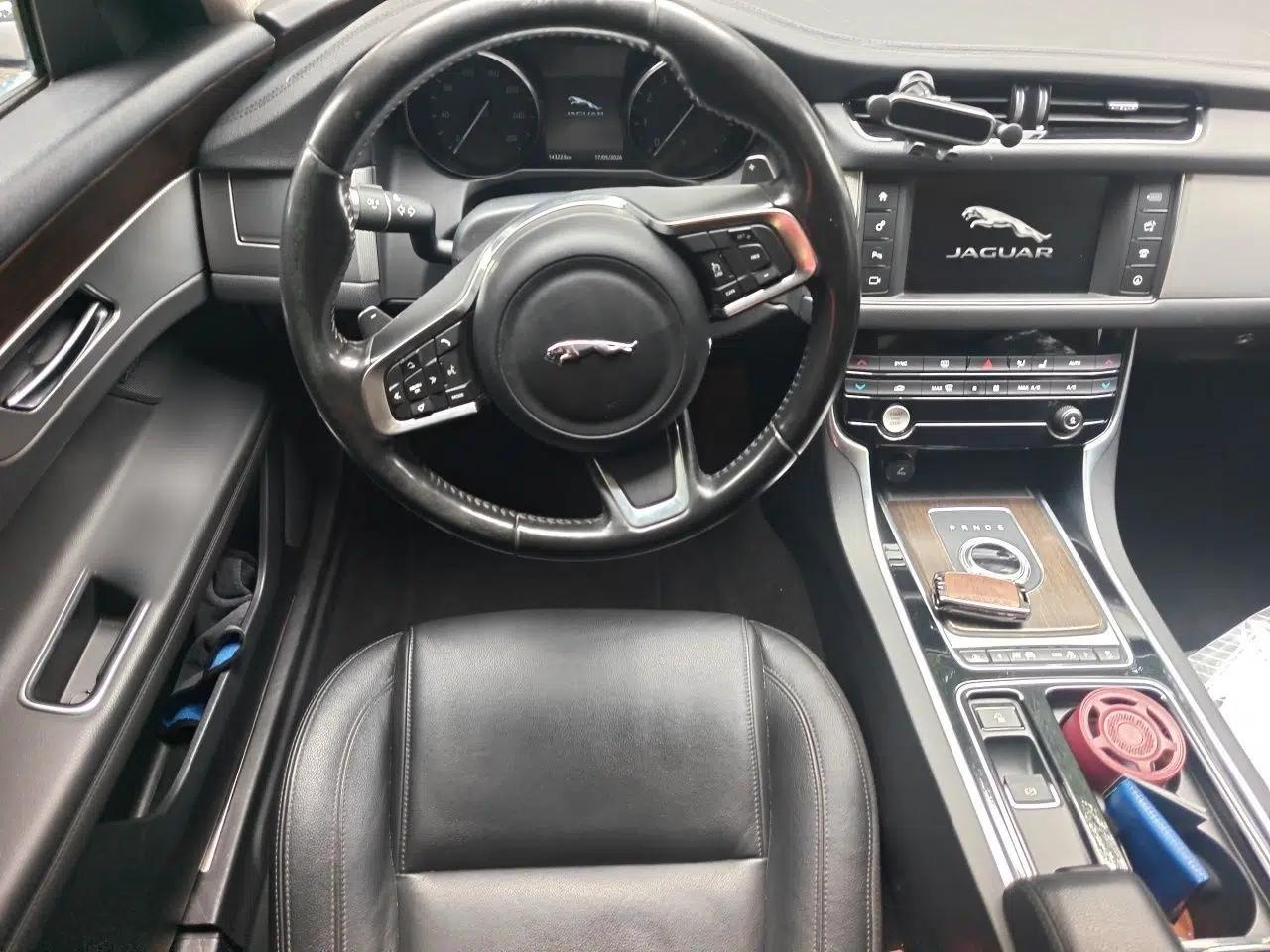 Jaguar XFL 2018 XFL 2.0T 200PS Elite Edition — миниатюра 11