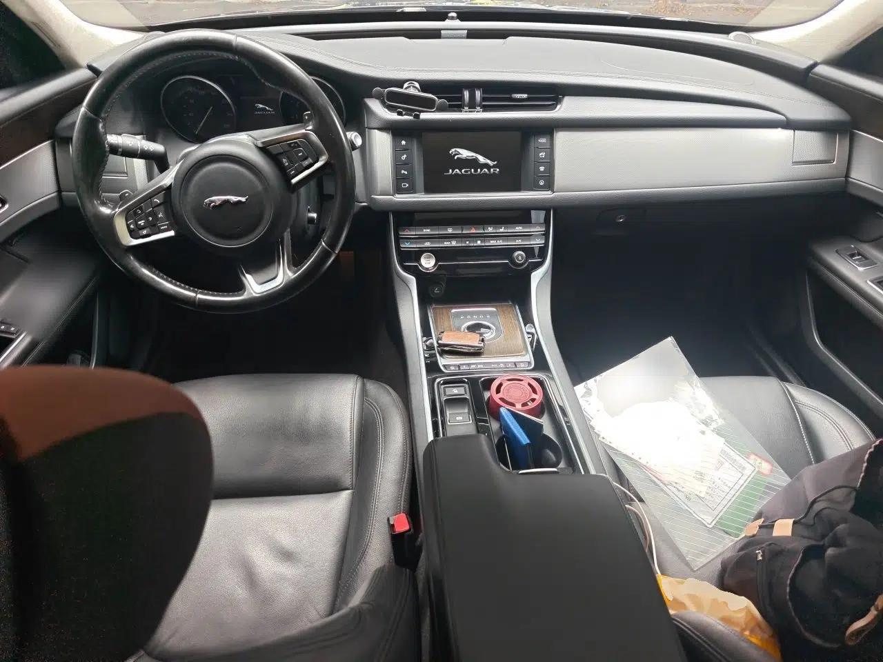 Jaguar XFL 2018 XFL 2.0T 200PS Elite Edition — миниатюра 10