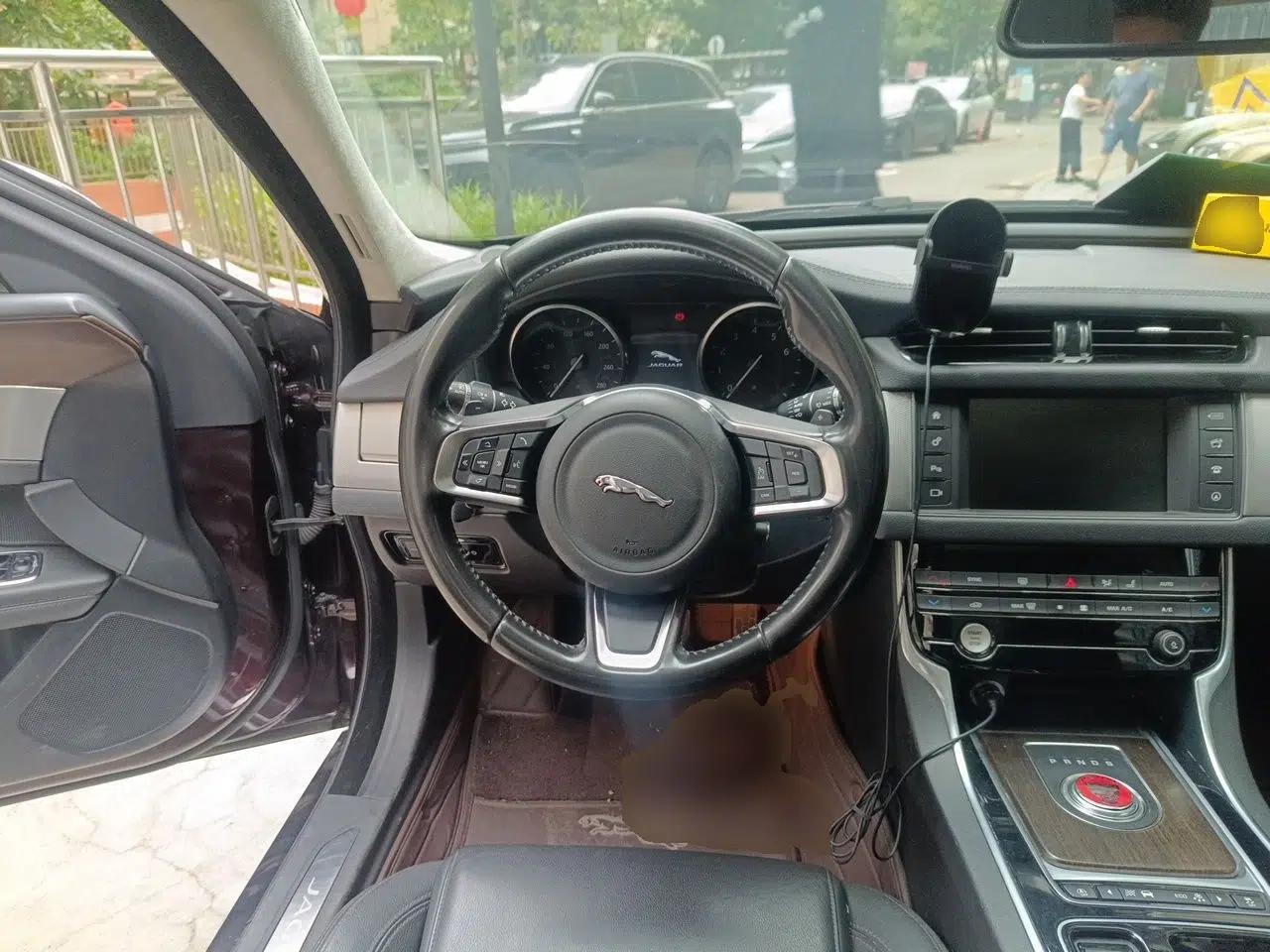 Jaguar XFL 2018 XFL 2.0T 200PS Elite Edition — миниатюра 11