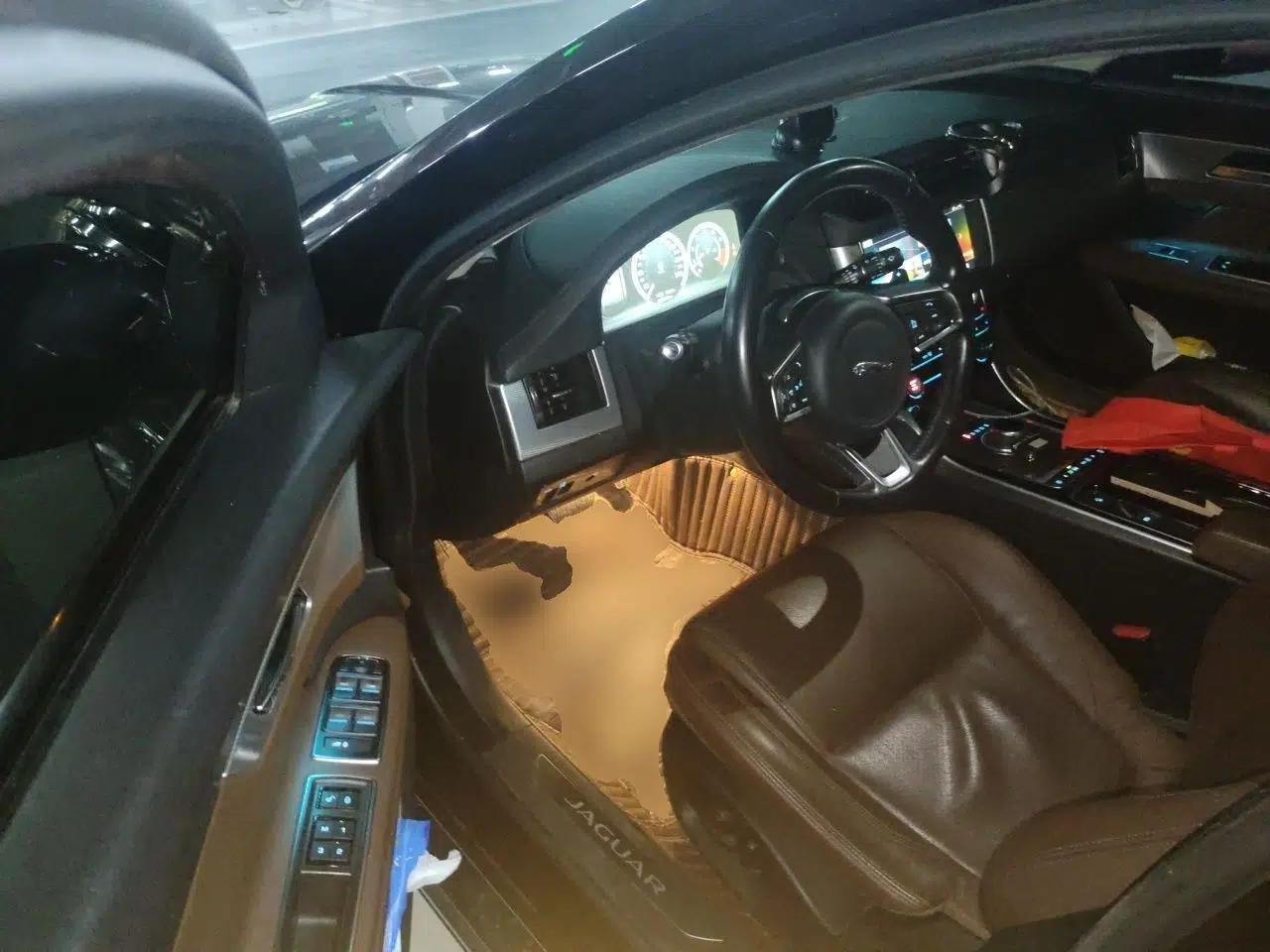 Jaguar XFL 2018 XFL 2.0T 250 PS Premium Edition — миниатюра 17