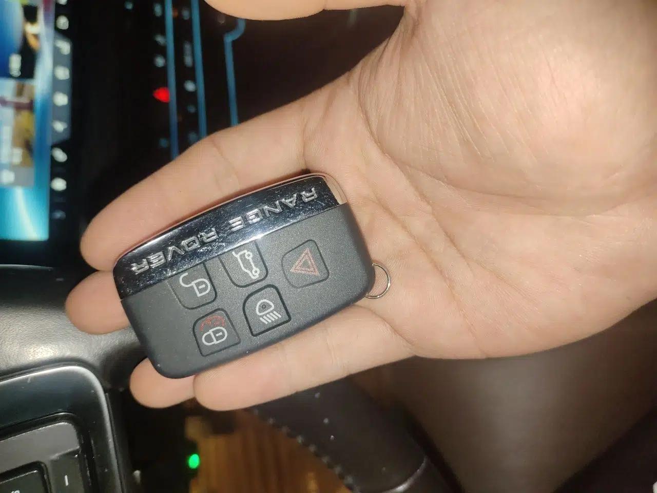Jaguar XFL 2018 XFL 2.0T 250 PS Premium Edition — миниатюра 9