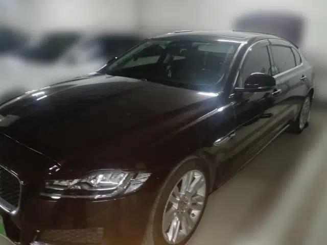 Jaguar XFL 2018 XFL 2.0T 250 PS Premium Edition