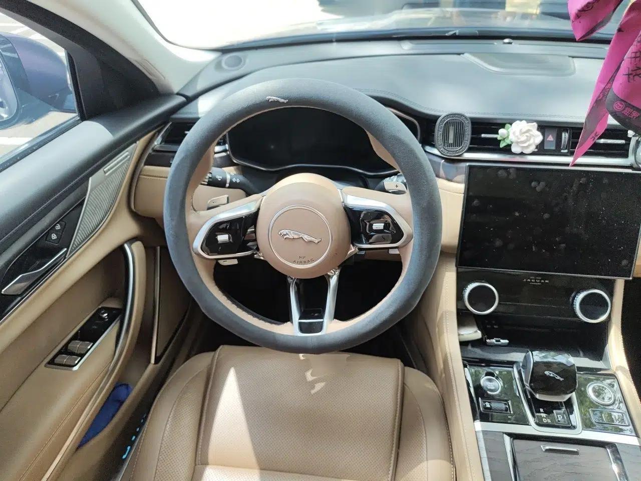 Jaguar XFL 2021 XFL 2.0T P250 Two-Wheel-Drive Luxury Deluxe Edition — миниатюра 11
