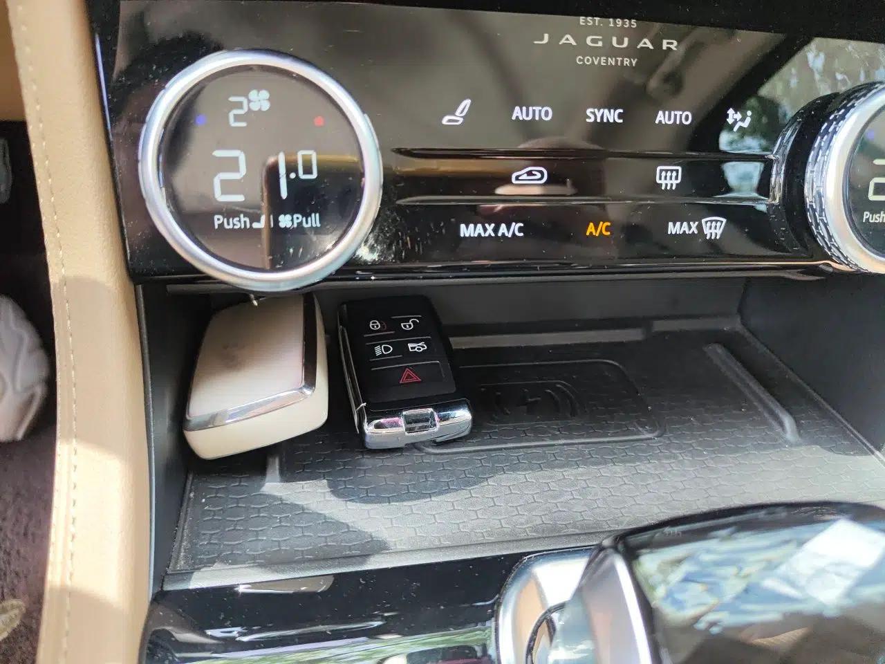 Jaguar XFL 2021 XFL 2.0T P250 Two-Wheel-Drive Luxury Deluxe Edition — миниатюра 9