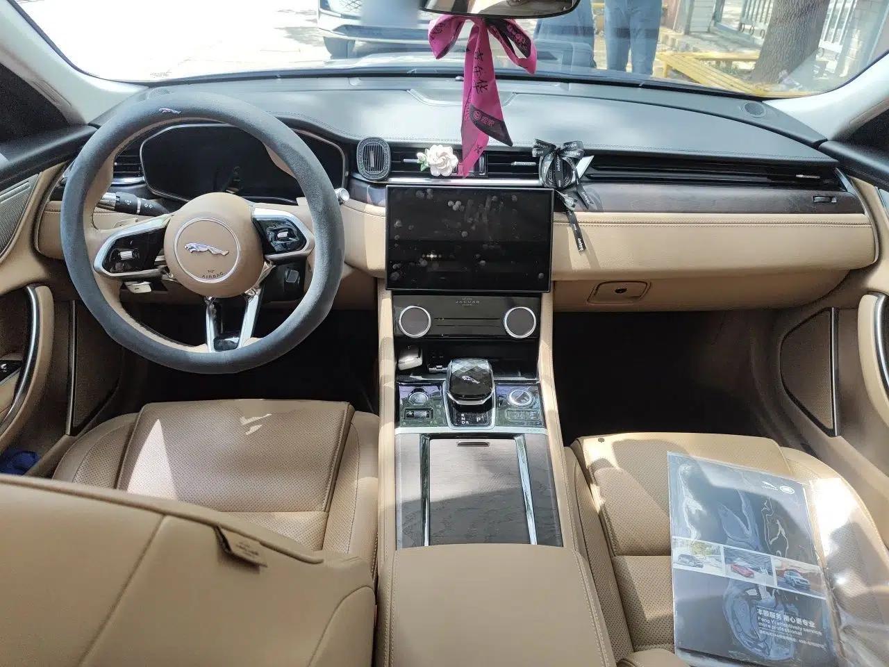 Jaguar XFL 2021 XFL 2.0T P250 Two-Wheel-Drive Luxury Deluxe Edition — миниатюра 10