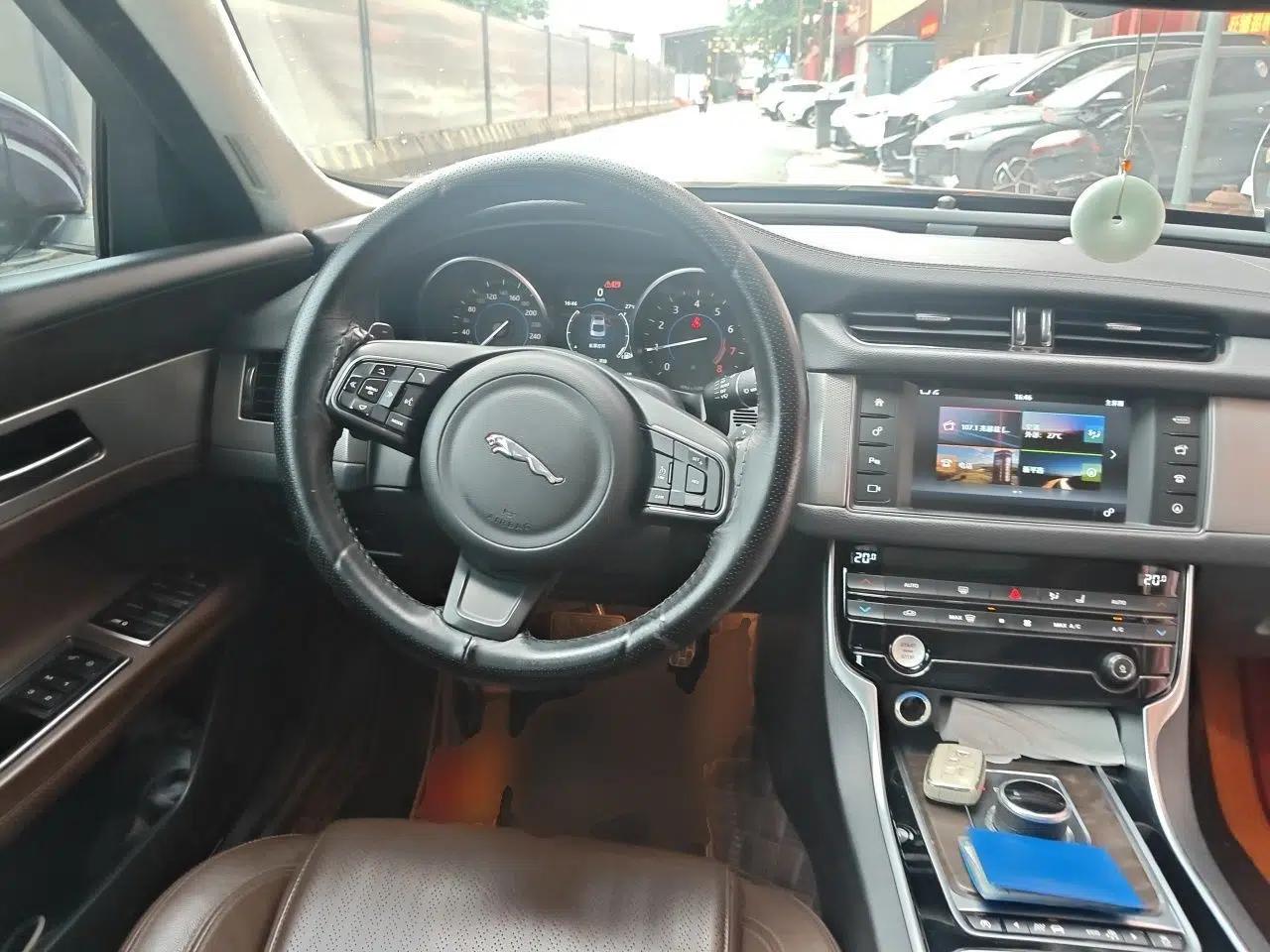 Jaguar XFL 2017 XFL 2.0T 240PS Luxury Edition — миниатюра 11
