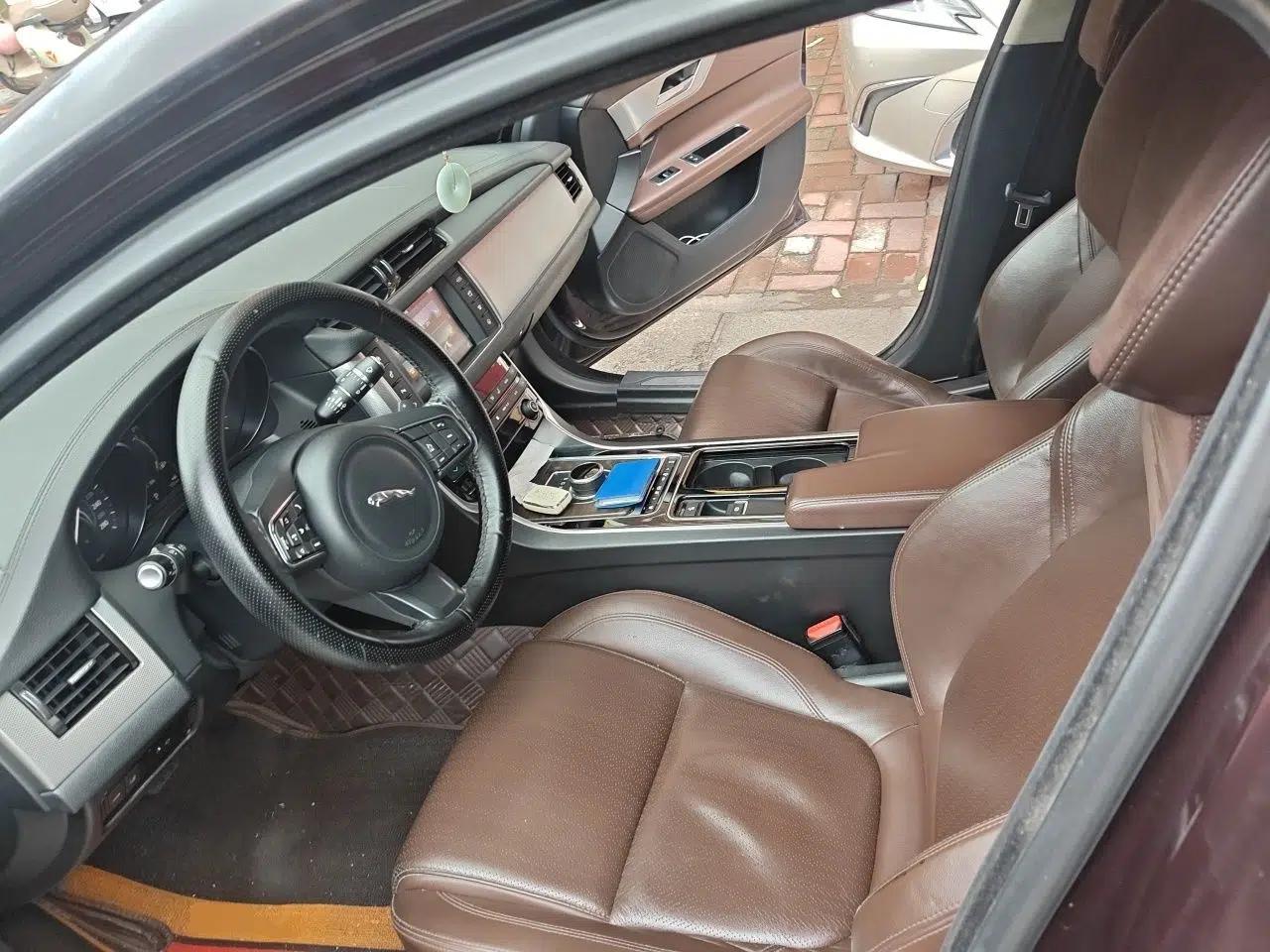 Jaguar XFL 2017 XFL 2.0T 240PS Luxury Edition — миниатюра 16