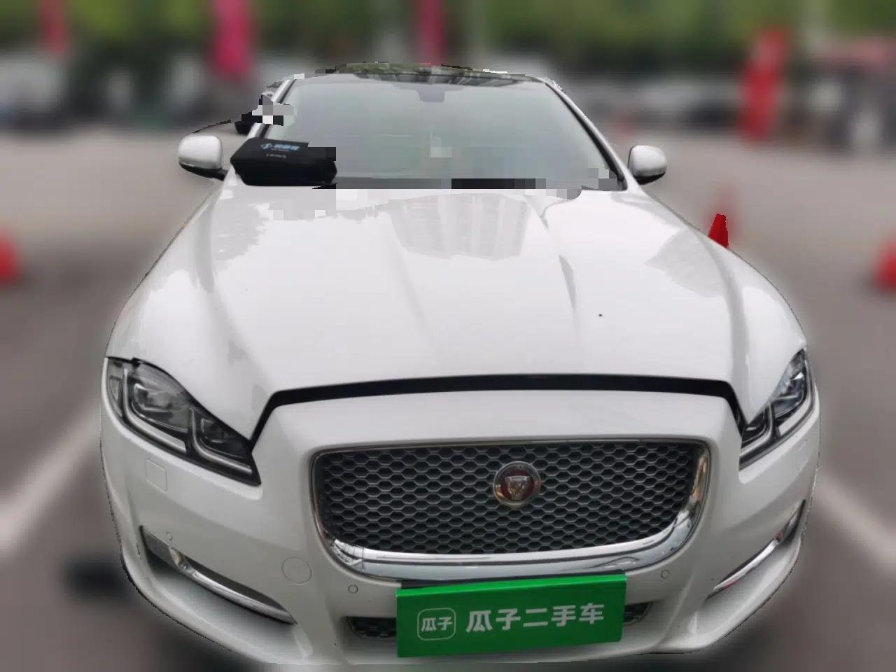 Jaguar XJ 2016 XJL 2.0T Two-Wheel-Drive Elegant Business Edition — миниатюра 2