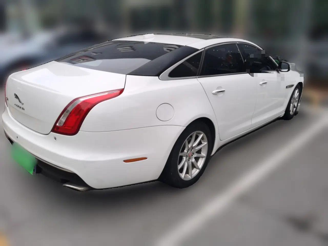 Jaguar XJ 2016 XJL 2.0T Two-Wheel-Drive Elegant Business Edition — миниатюра 6