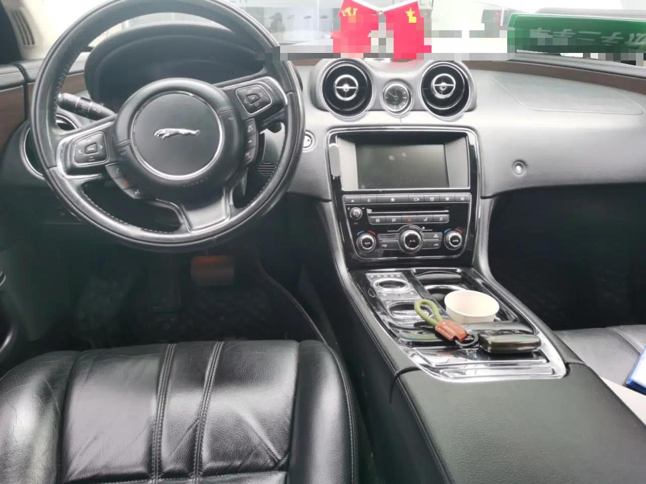 Jaguar XJ 2016 XJL 2.0T Two-Wheel-Drive Elegant Business Edition — миниатюра 10
