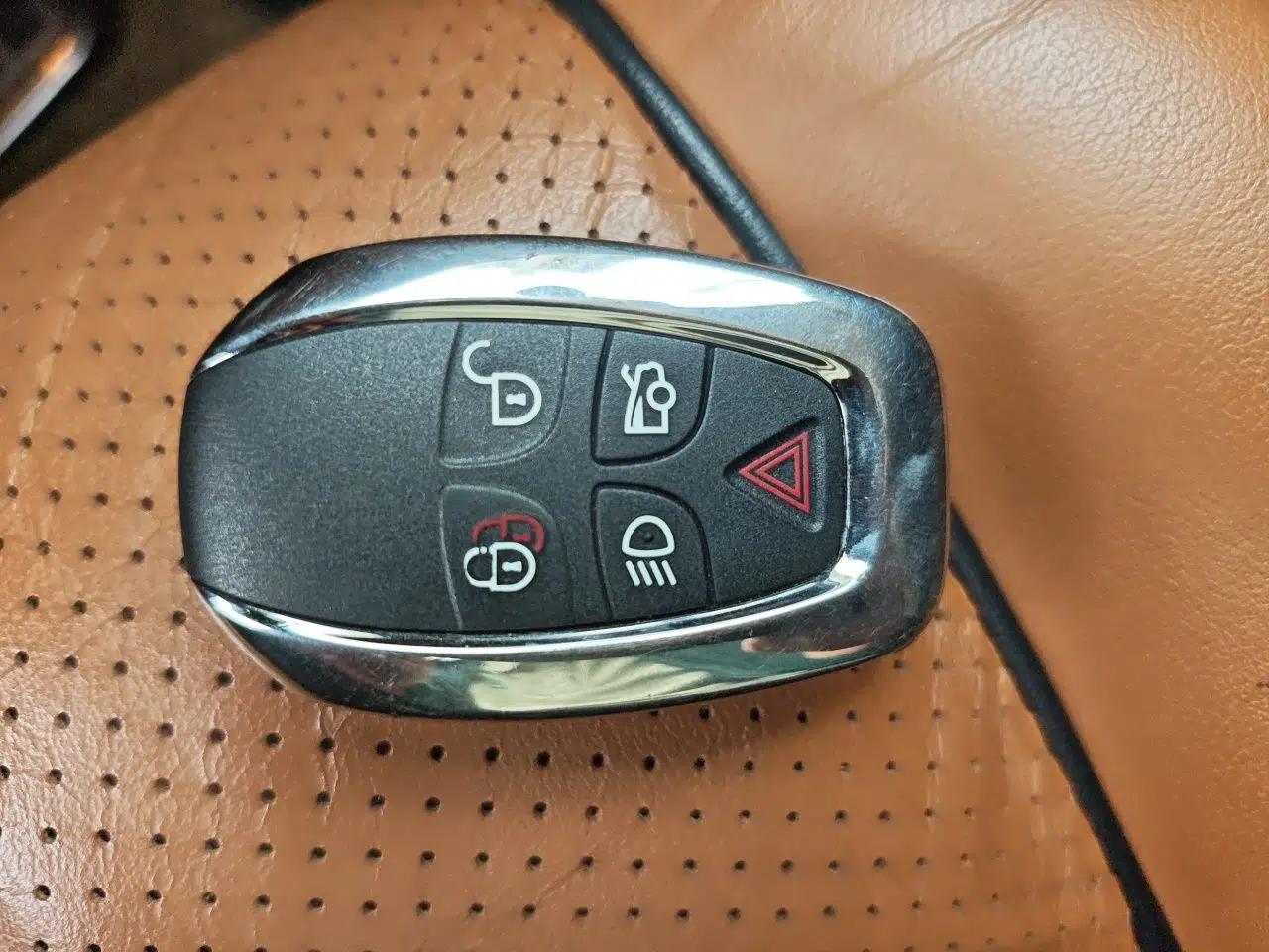 Jaguar XJ 2012 XJL 3.0 Flagship Business Edition — миниатюра 9