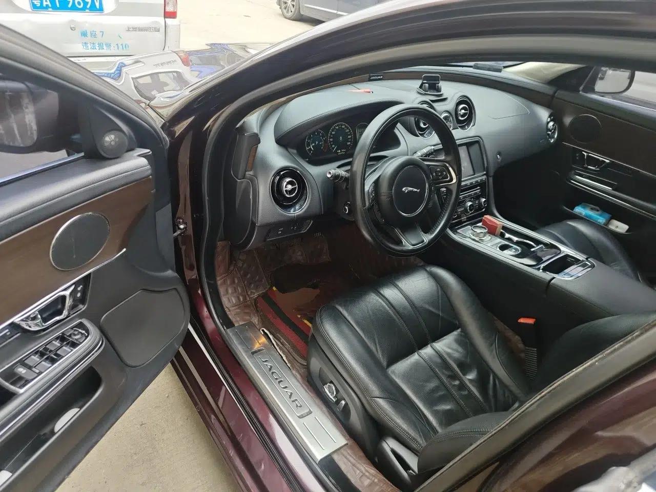 Jaguar XJ 2016 XJL 2.0T Two-Wheel-Drive Elegant Business Edition — миниатюра 17