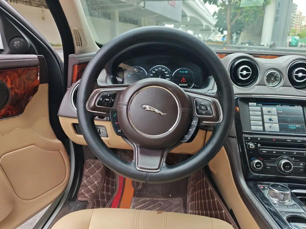 Jaguar XJ 2014 XJL 3.0 SC Four-Wheel Drive Panoramic Business Edition — миниатюра 11