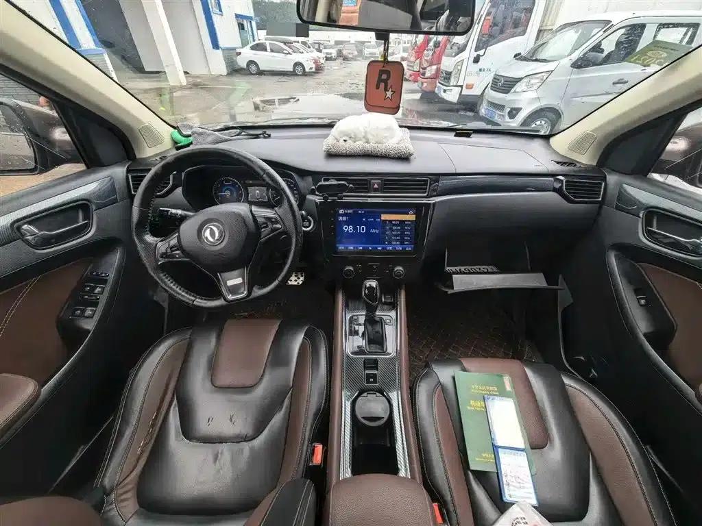 Fengguang 580 2017 Facelift 1.5T CVT Luxury Edition — миниатюра 7