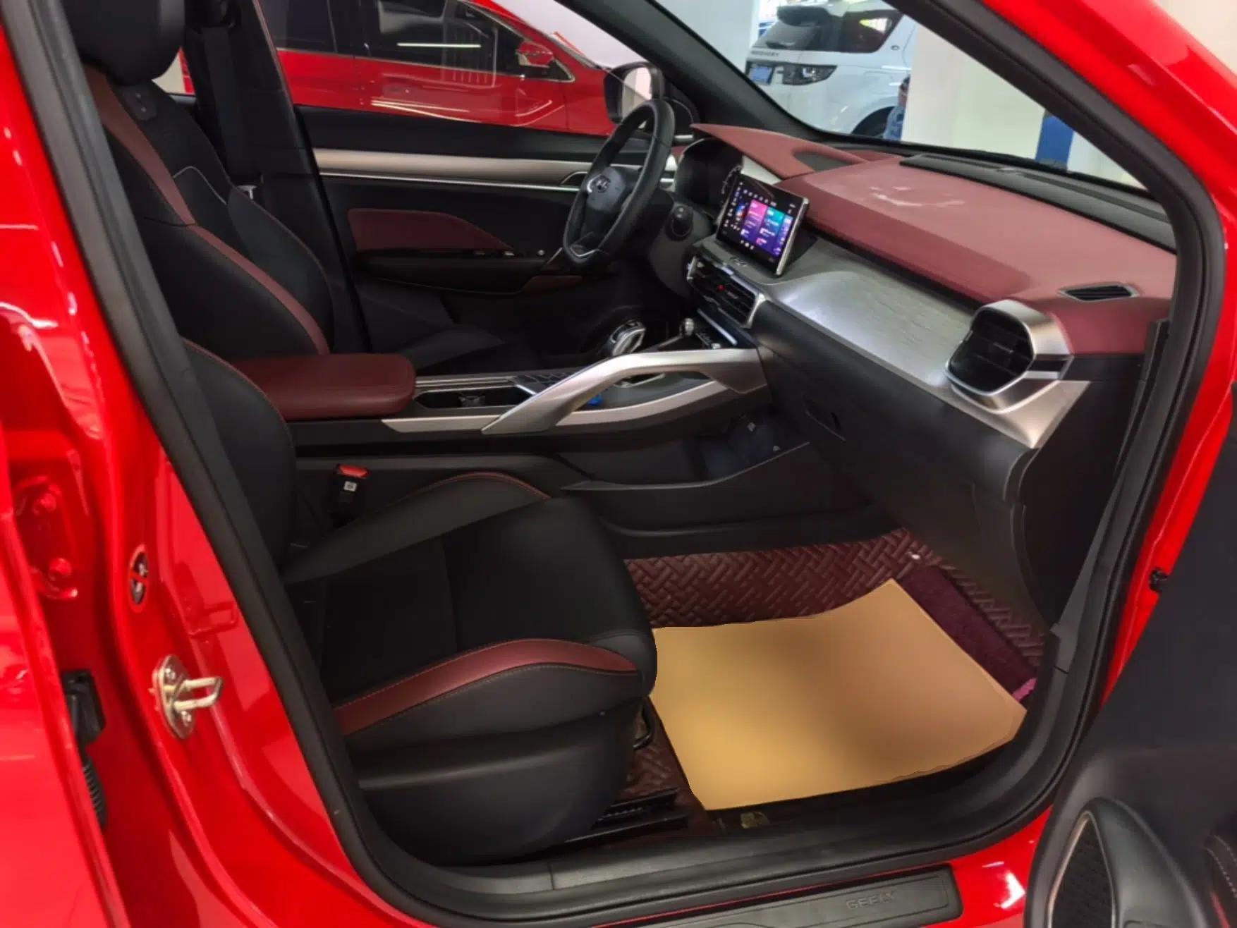 Geely Auto Coolray 2020 PRO 260T DCT Knight — миниатюра 23