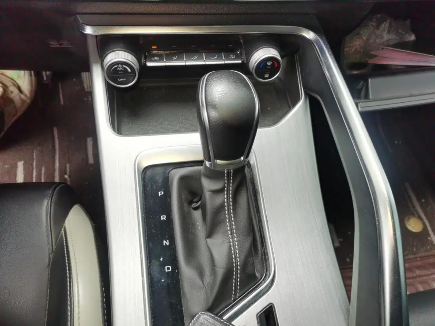 Geely Auto Coolray 2020 PRO 240T DCT Hunter — миниатюра 17