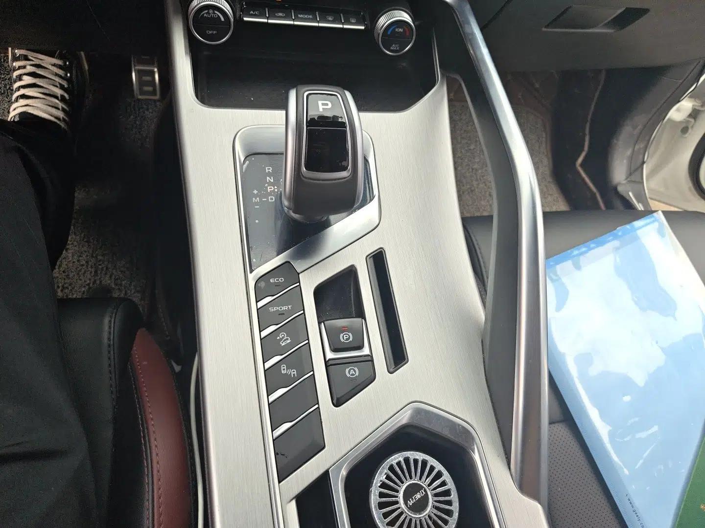 Geely Auto Coolray 2020 PRO 260T DCT Knight — миниатюра 15