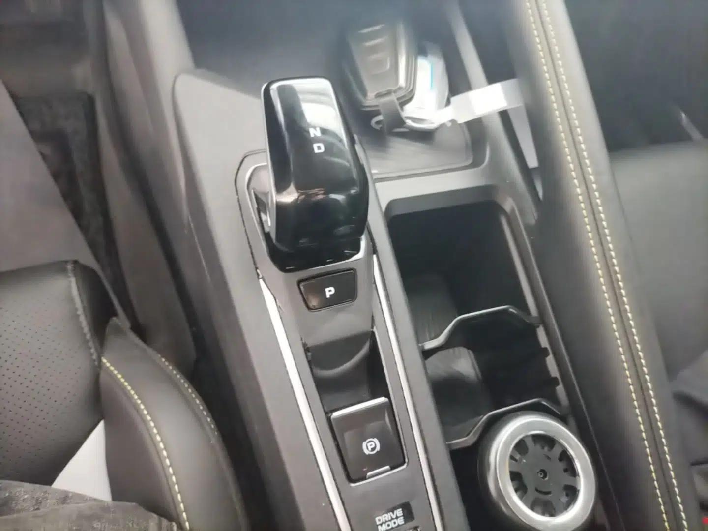 Geely Auto Coolray 2022 Bin Yue COOL 1.5TD DCT Ignite Edition — миниатюра 17