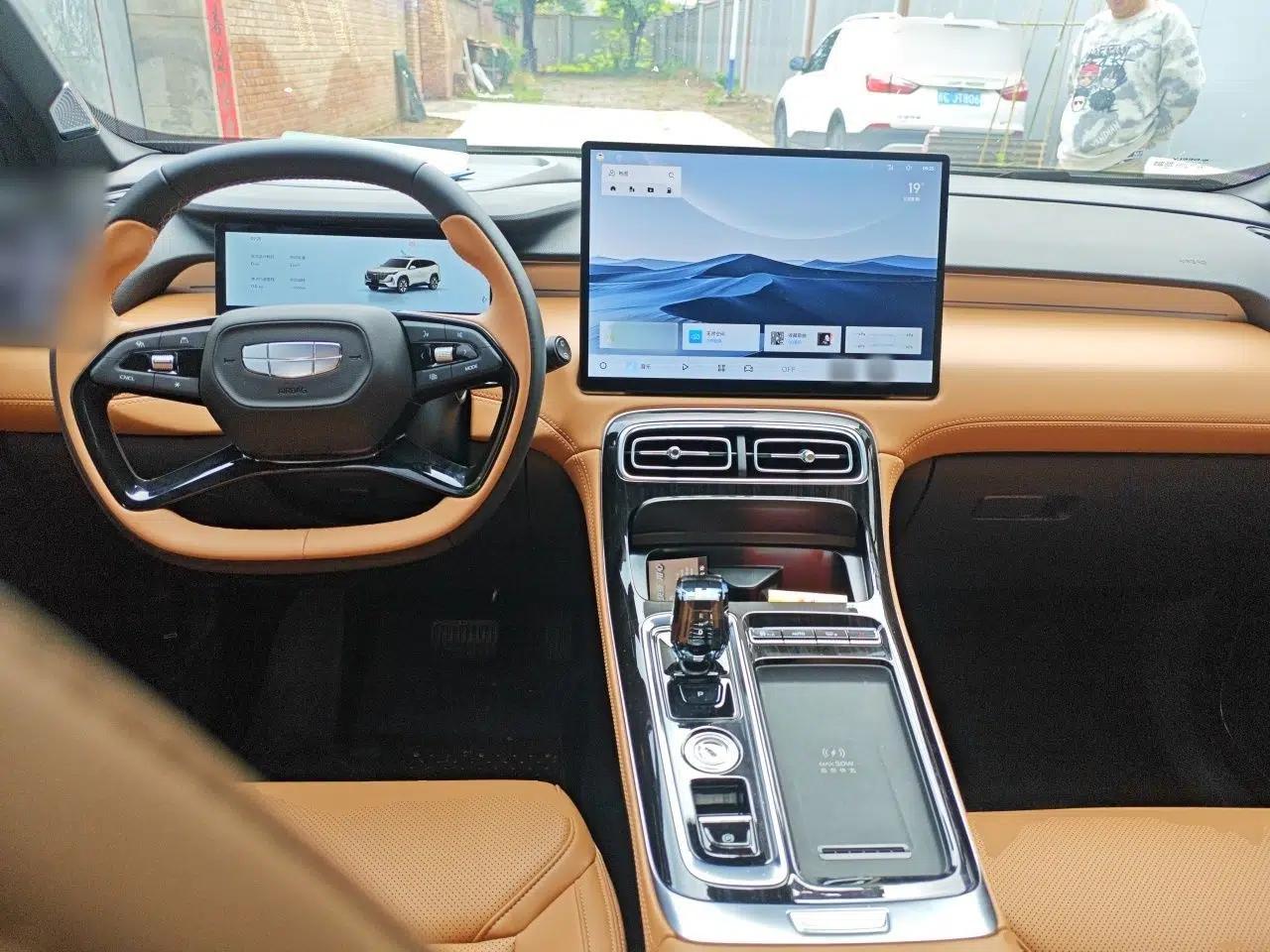 Geely Auto FX11 2025 4th Generation 1.5TD DCT - Shanhe — миниатюра 6