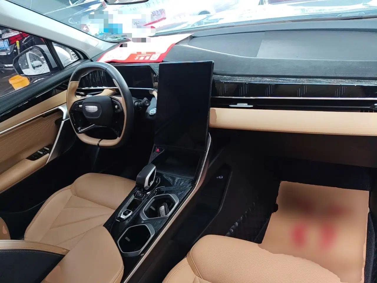 Geely Auto FX11 2023 1.5TD DCT Prestige Edition — миниатюра 13