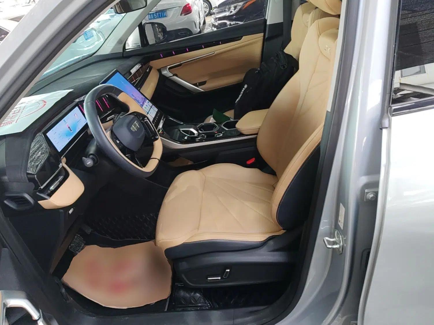 Geely Auto FX11 2023 1.5TD DCT Prestige Edition — миниатюра 18