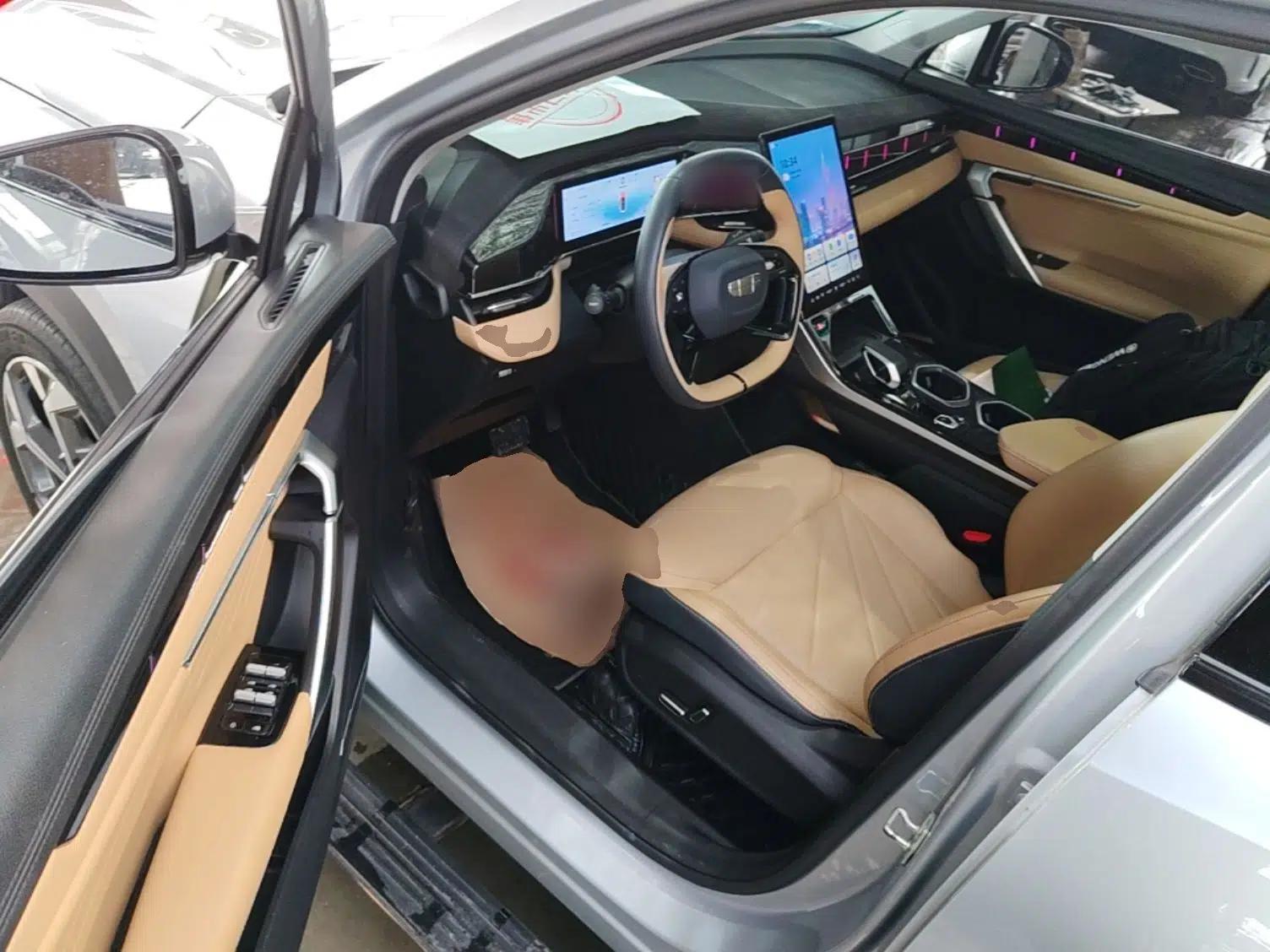 Geely Auto FX11 2023 1.5TD DCT Prestige Edition — миниатюра 19