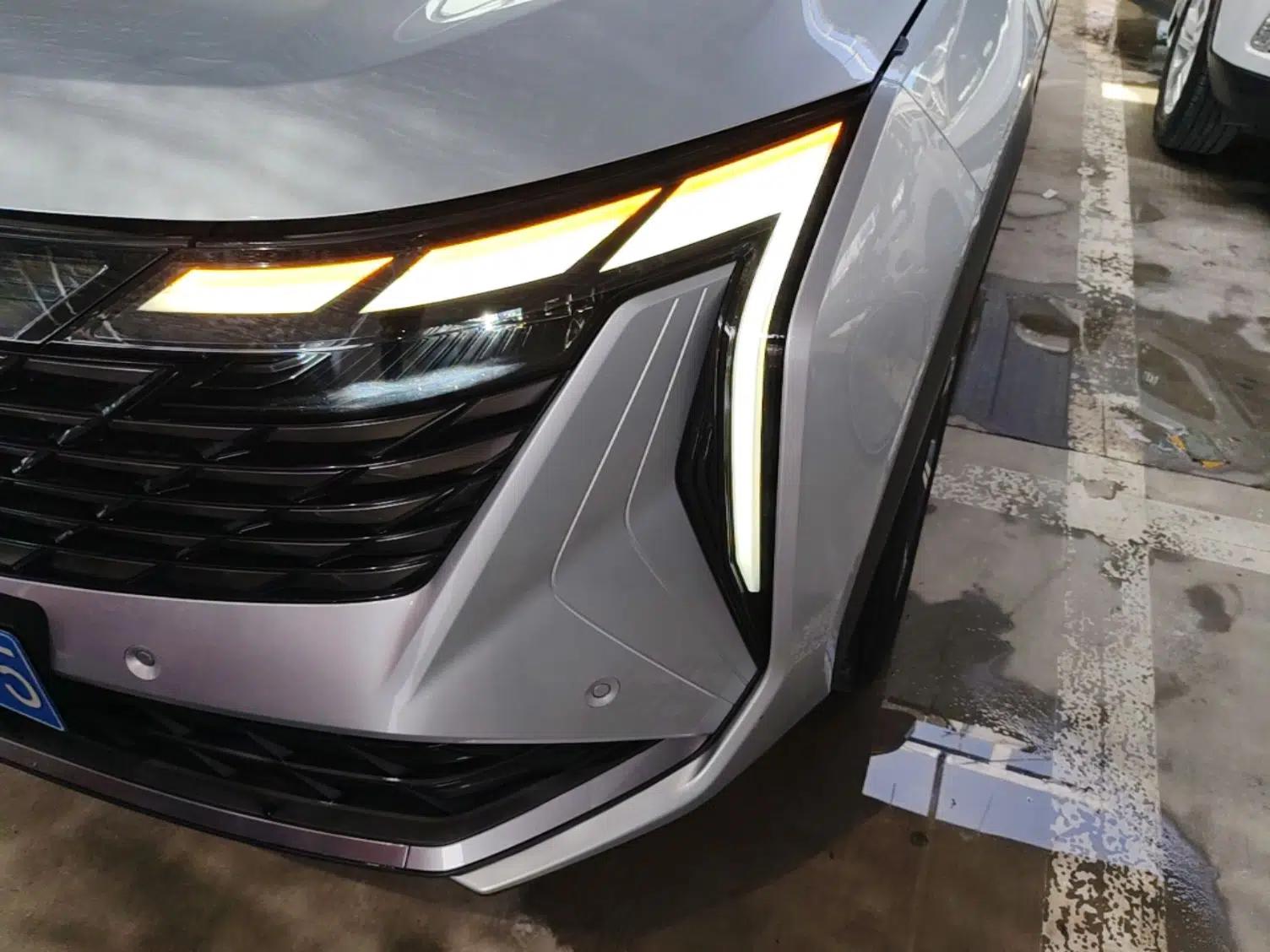 Geely Auto FX11 2023 1.5TD DCT Prestige Edition — миниатюра 9