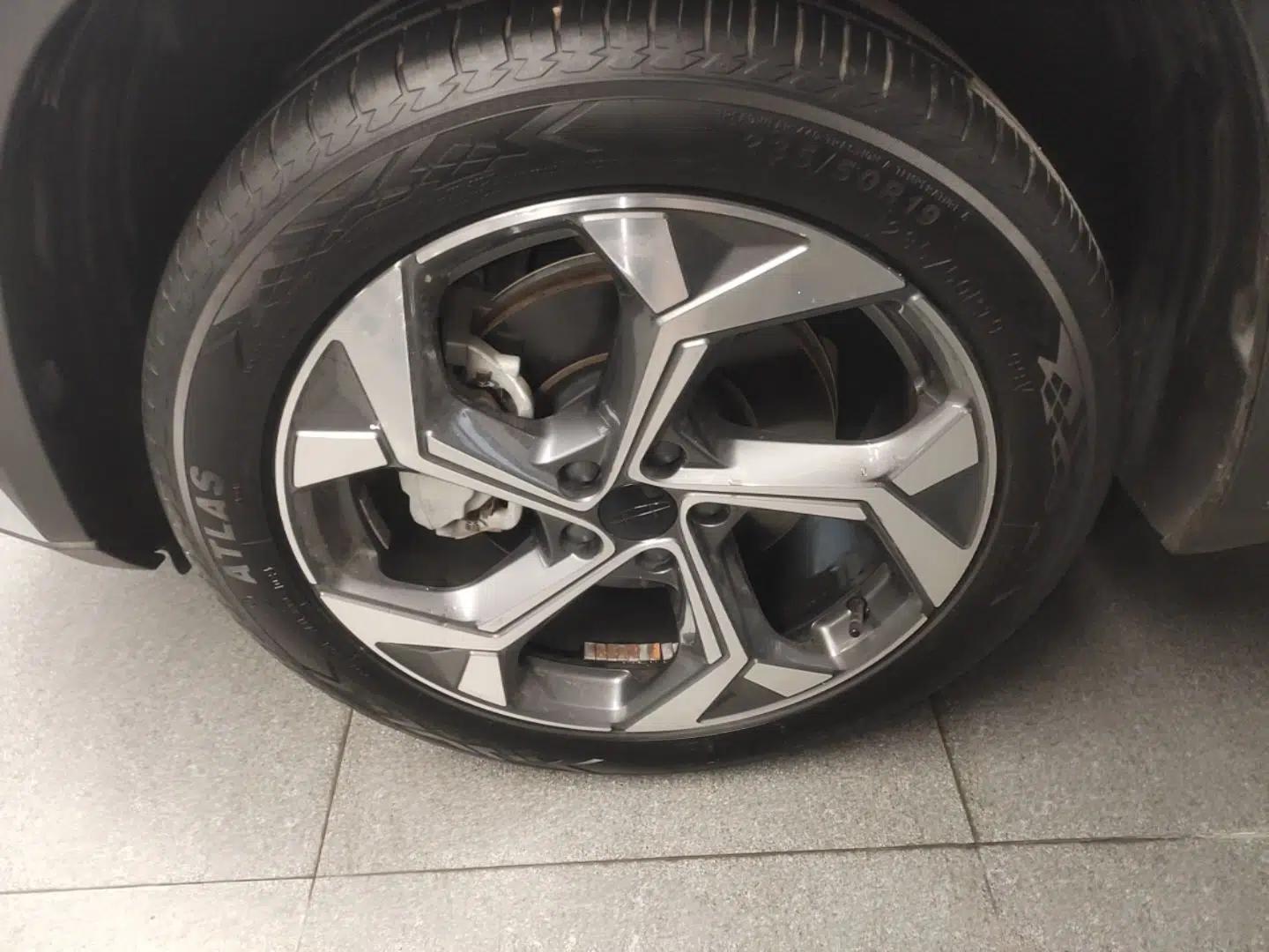 Geely Auto FX11 2023 2.0TD DCT Prestige Edition — миниатюра 9