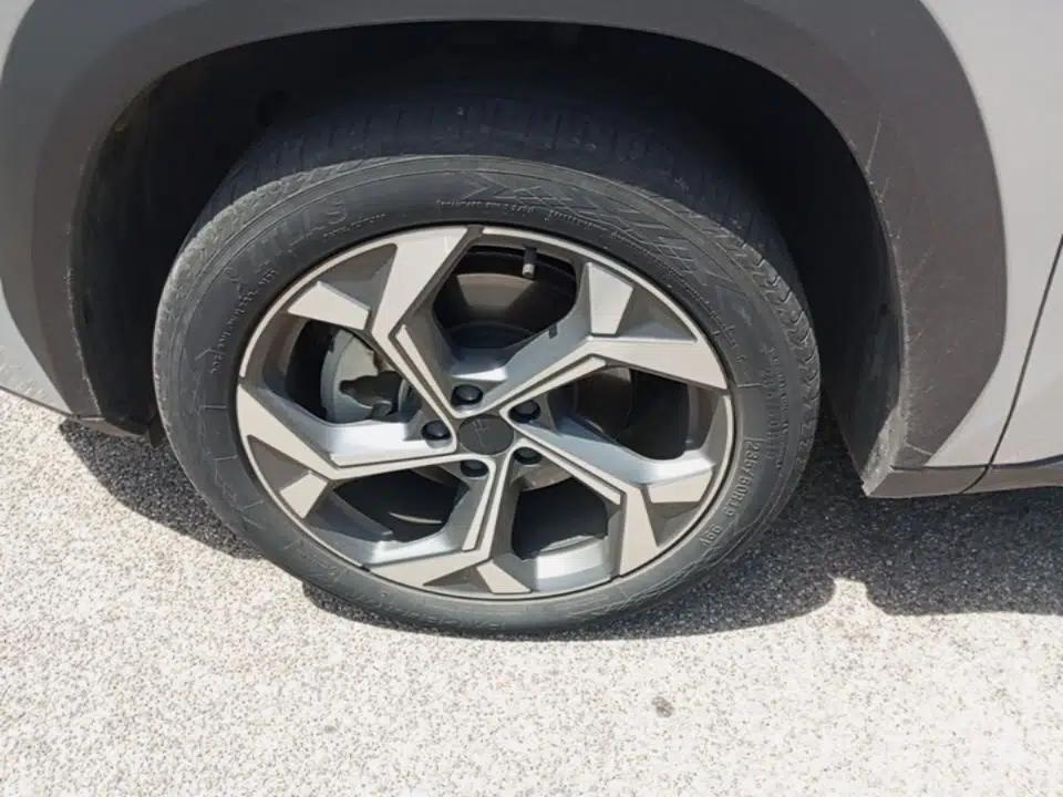 Geely Auto FX11 2023 1.5TD DCT Prestige Edition — миниатюра 8