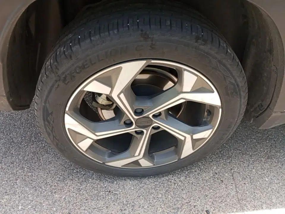 Geely Auto FX11 2023 1.5TD DCT Prestige Edition — миниатюра 10