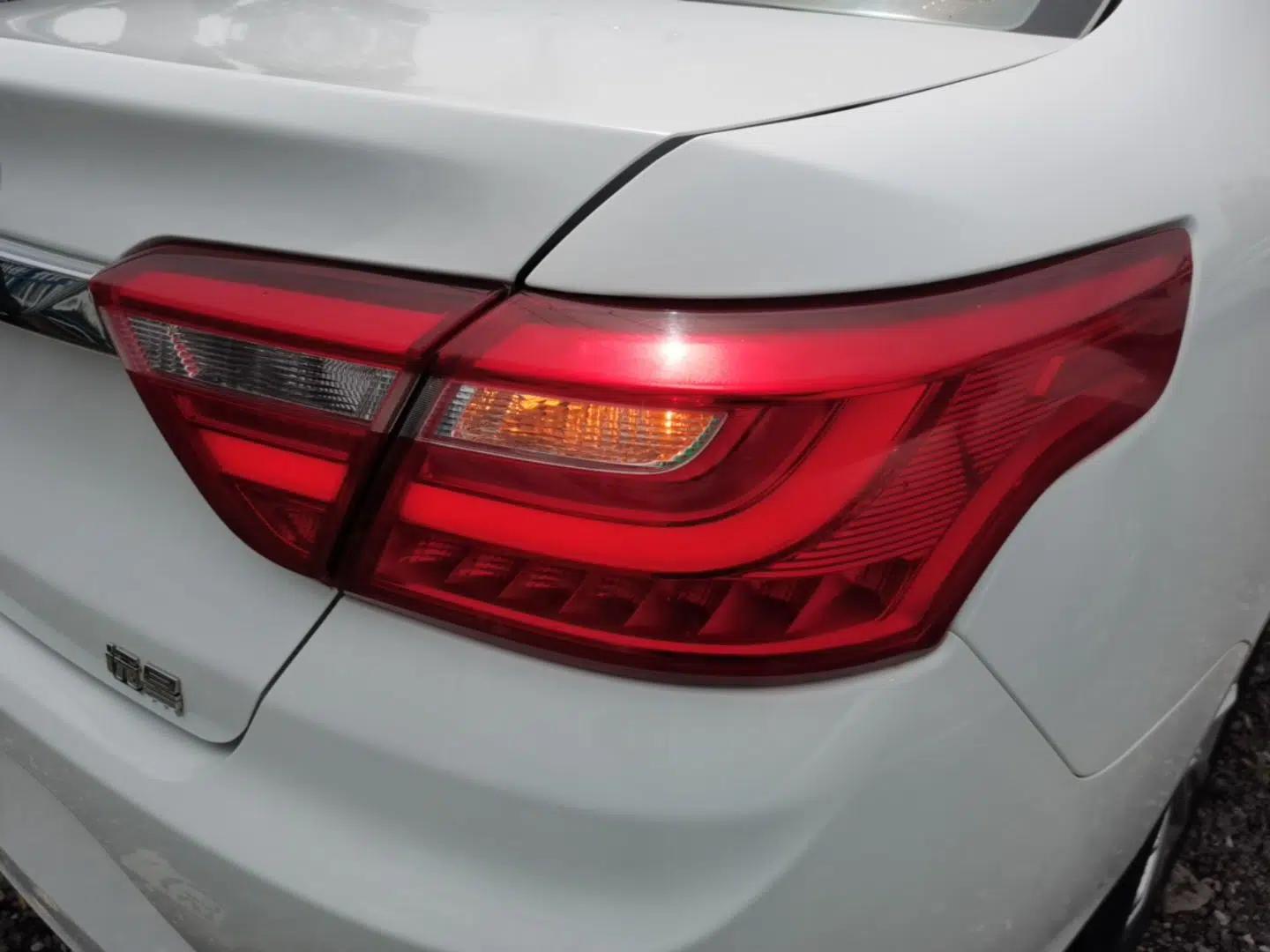 Geely Auto Vision 2020 Revised 1.5L Manual Asian Games Edition — миниатюра 7