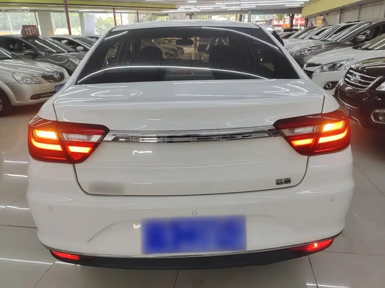 Geely Auto Vision 2018 1.5L Manual Happiness Edition — миниатюра 5