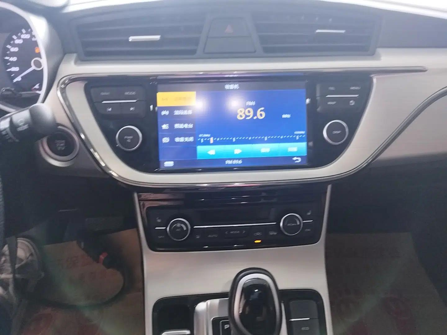 Geely Auto Emgrand GL 2017 1.3T DCT Luxury Model — миниатюра 16