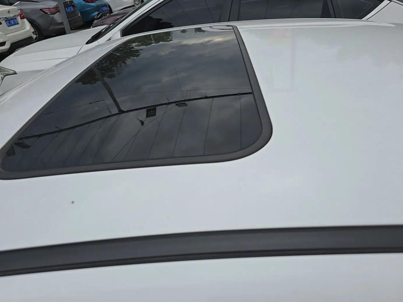 Geely Auto Emgrand GL 2017 1.8L Manual Elite Model — миниатюра 11