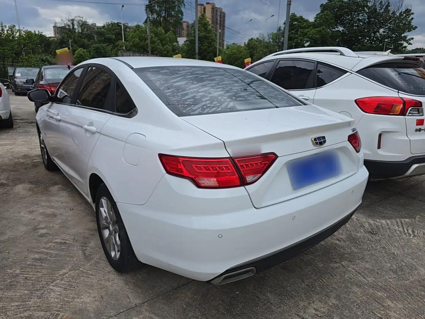 Geely Auto Emgrand GL 2017 1.8L Manual Elite Model — миниатюра 4