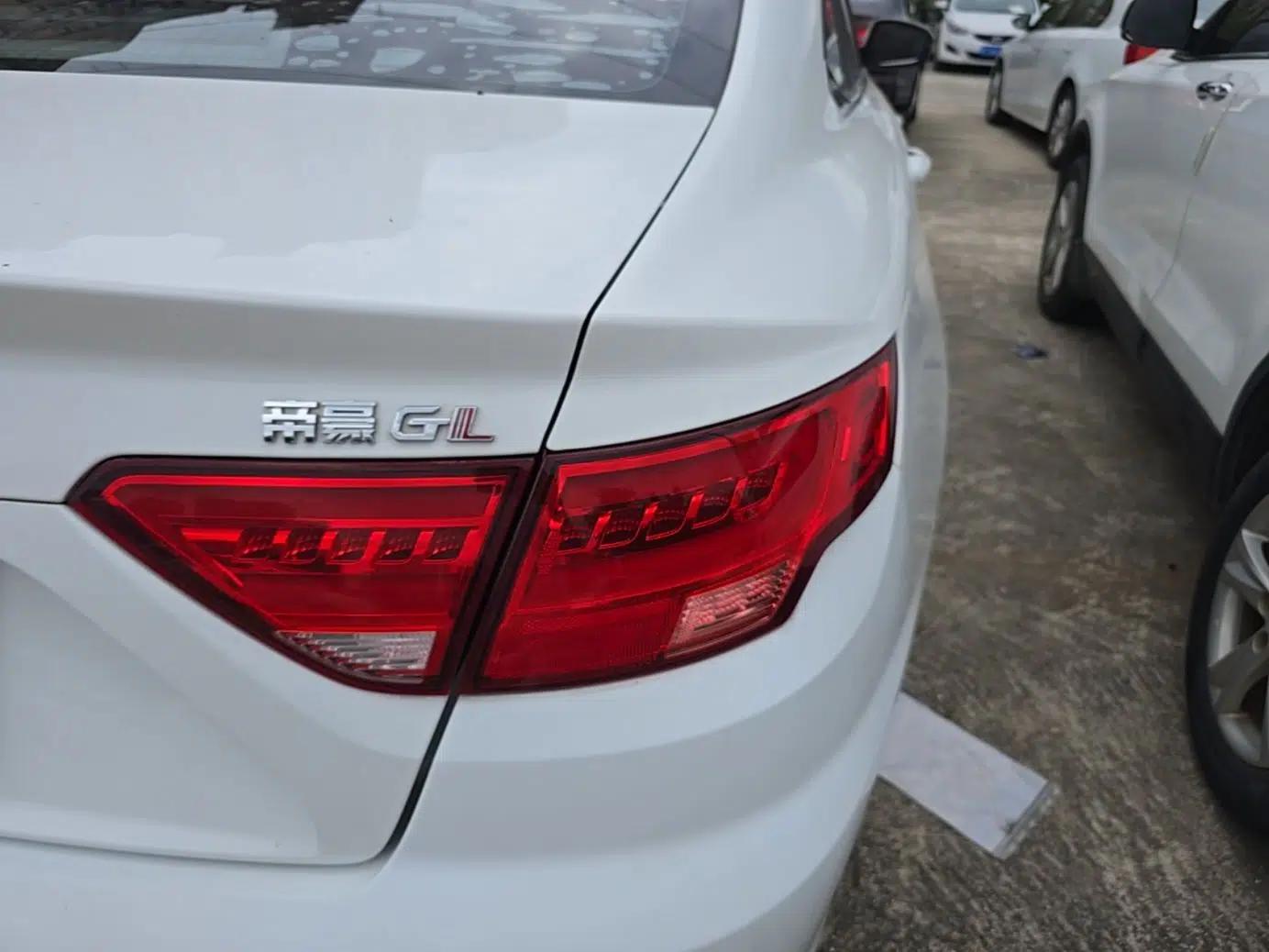 Geely Auto Emgrand GL 2017 1.8L Manual Elite Model — миниатюра 7