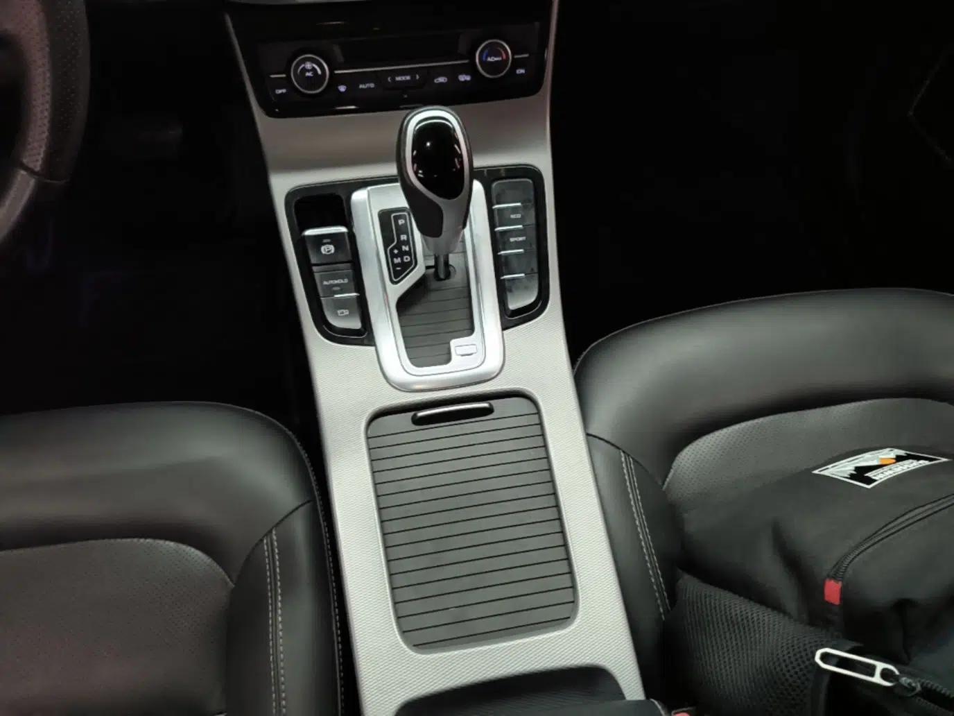 Geely Auto Emgrand GL 2018 1.8L DCT Elite Smart Connectivity Version — миниатюра 17