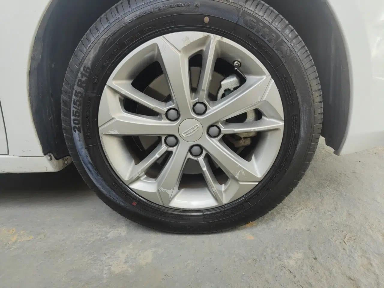 Geely Auto Emgrand GL 2020 1.4T CVT Luxury Model — миниатюра 8