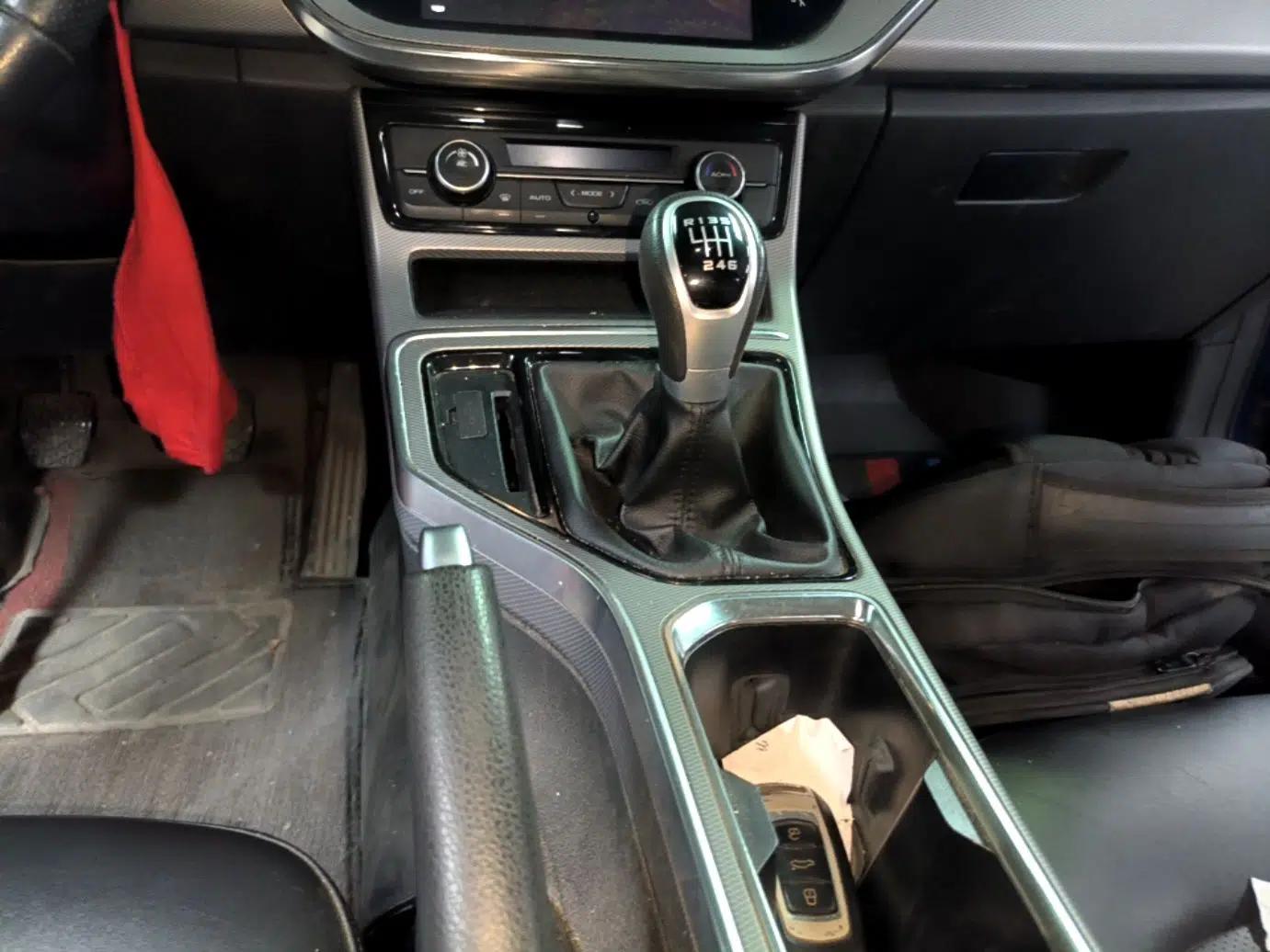 Geely Auto Emgrand GL 2018 1.8L Manual Elite Smart Connectivity Version — миниатюра 17