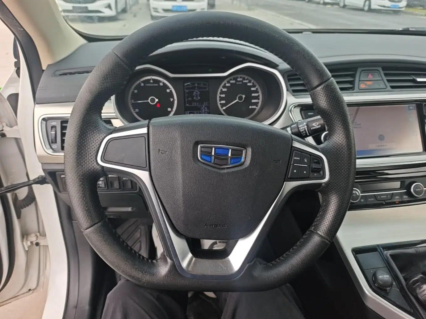 Geely Auto Emgrand GL 2017 1.8L Manual Elite Model — миниатюра 14