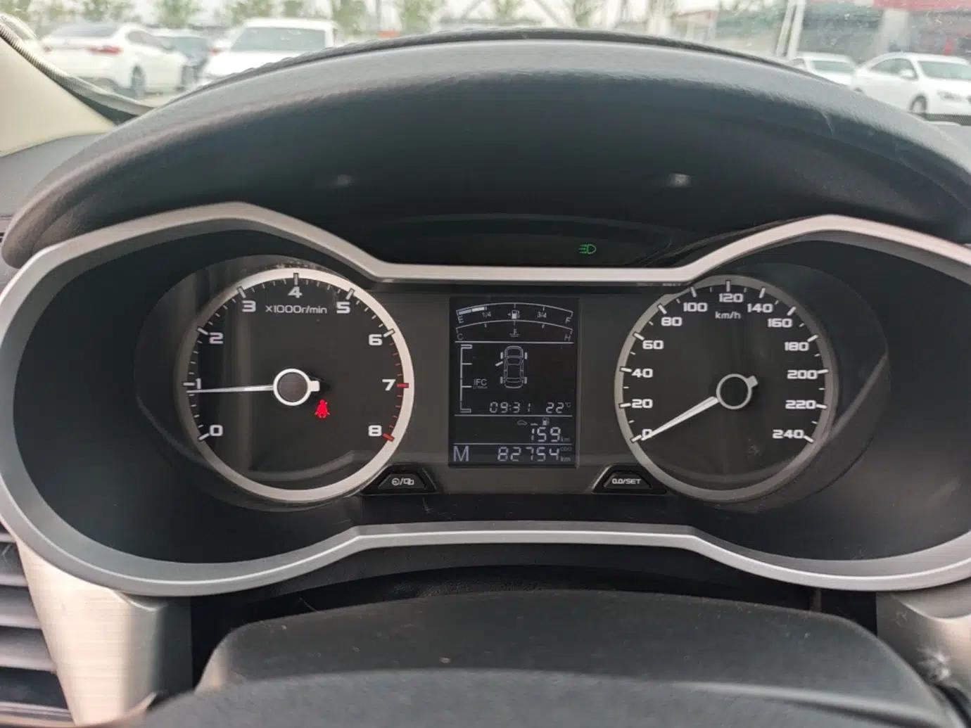 Geely Auto Emgrand GL 2017 1.8L Manual Elite Model — миниатюра 15