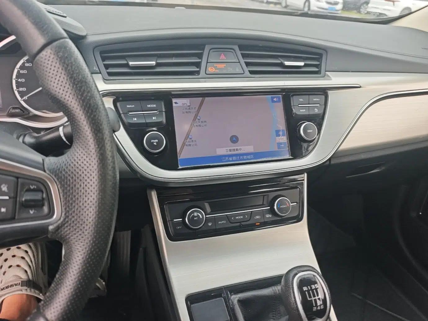 Geely Auto Emgrand GL 2017 1.8L Manual Elite Model — миниатюра 16