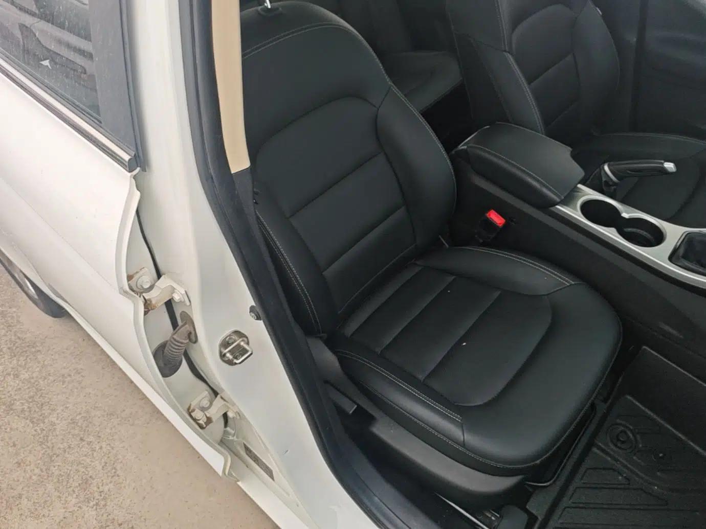 Geely Auto Emgrand GL 2017 1.8L Manual Elite Model — миниатюра 23